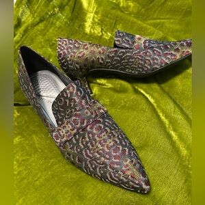 Bellini kitten heel pump